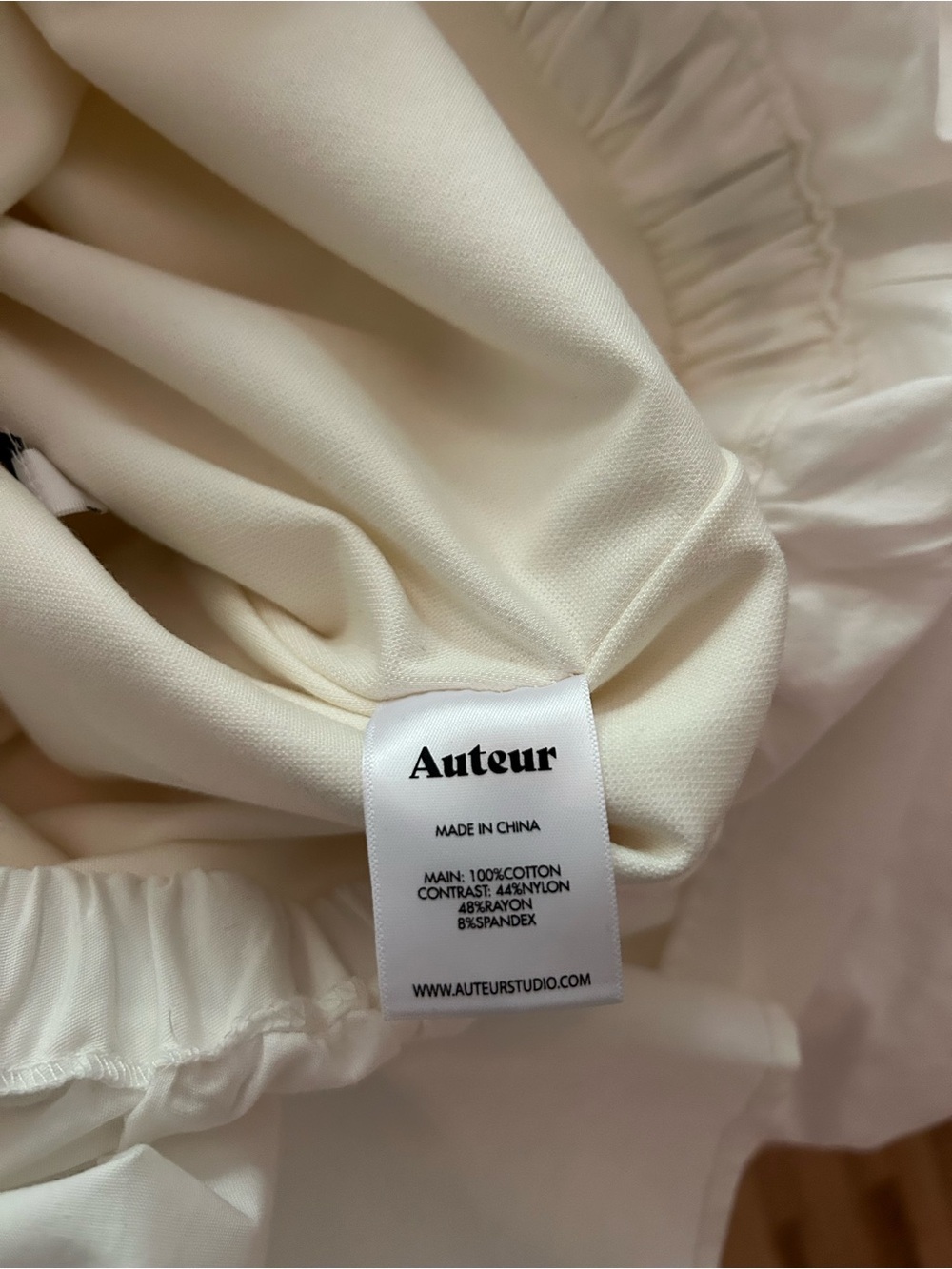 Auteur Studio Alexandra Dress in White - Picture 13 of 13